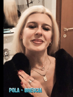 ESIBIZIONI DI COPPIE E SINGOLI