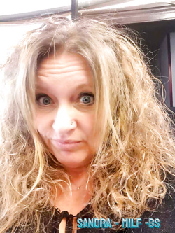 SANDRA - MILF - BS