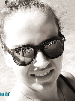 IONELA ESIBIZIONISTA DI LATINA