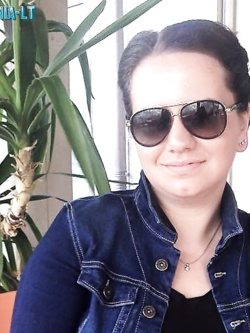 IONELA ESIBIZIONISTA DI LATINA