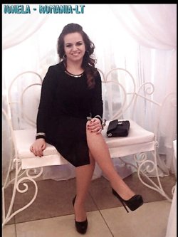 IONELA ESIBIZIONISTA DI LATINA