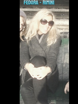 FEDORA BIONDA SEXY DI RIMINI