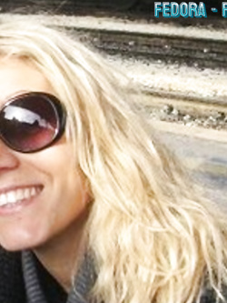 FEDORA BIONDA SEXY DI RIMINI