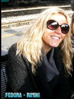 FEDORA BIONDA SEXY DI RIMINI