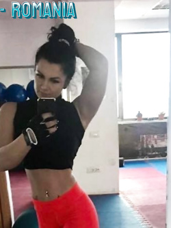 DONNE CHE ADORANO IL PORNO