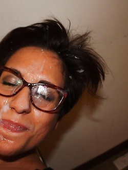 Pompinara con gli occhiali!