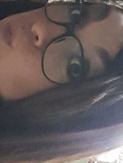 Pompinara con gli occhiali!