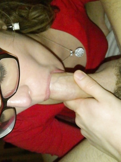 Pompinara con gli occhiali!