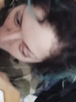 Amica di chat  cagna svuotapalle