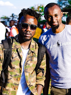 bisex  guardone e cornuto