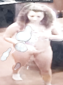 Cazzi e sborra per due troie perververse