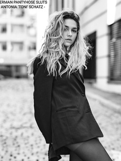 German pantyhose slut Antonia 'Toni' Schatz Parte 2