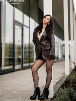 German pantyhose slut Kristina Evelyna Parte 2