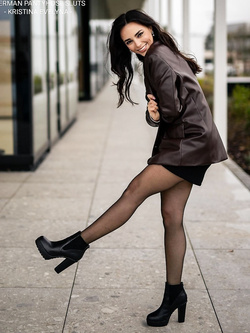 German pantyhose slut Kristina Evelyna Parte 2
