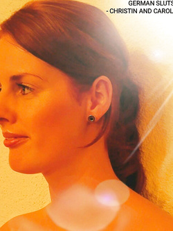 German twins Christin and Carolin Kuhl (ready for tributes)