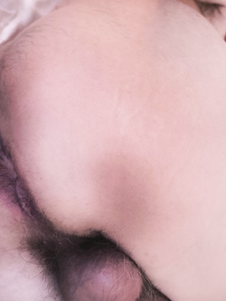 Arturastor mostra il culo Arturo a cazzo duro