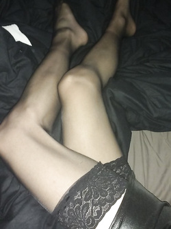 Io in intimo nero col cazzo duro