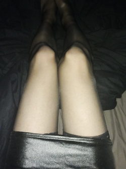 Io in intimo nero col cazzo duro