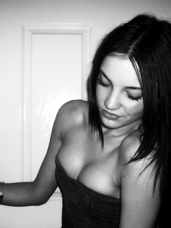 Le foto di Sandra....una lurida troia!