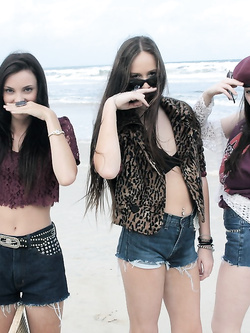 Le foto di Sandra....una lurida troia!