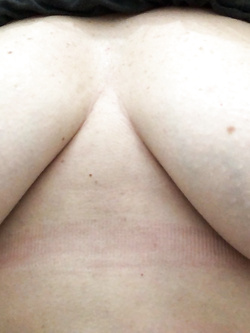 Tettona e Capezzolona Vogliosa