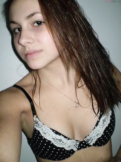 AAA Giovane fighetta vuole trombare