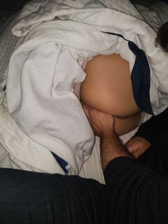 Mentre dorme accarezzata