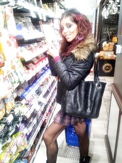 SPUTTANA IL MIO NUMERO COSI'PRENDO CAZZI