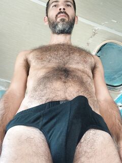 Cazzo duro dentro nelle mutande