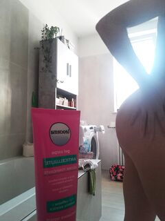 Una moglie un po esibizionista